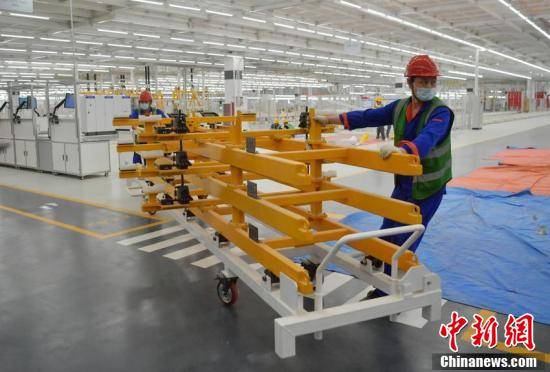 探訪(fǎng)一汽紅旗新能源汽車(chē)工廠